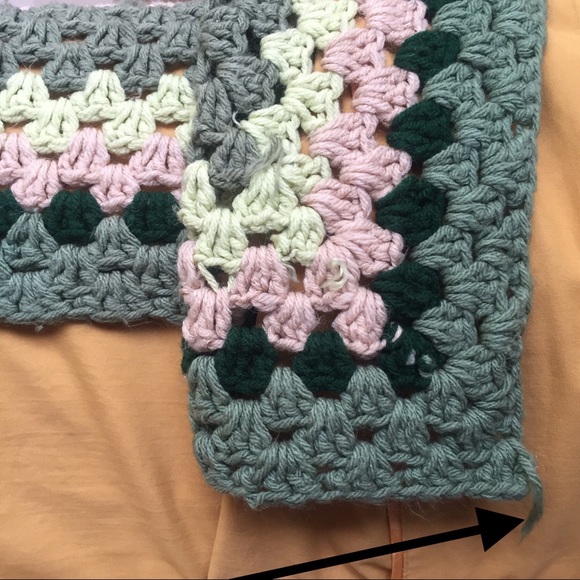 King-sized vintage crochet throw blanket - Picture 8 of 8